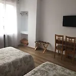 Pension Oviedo Πανσιόν